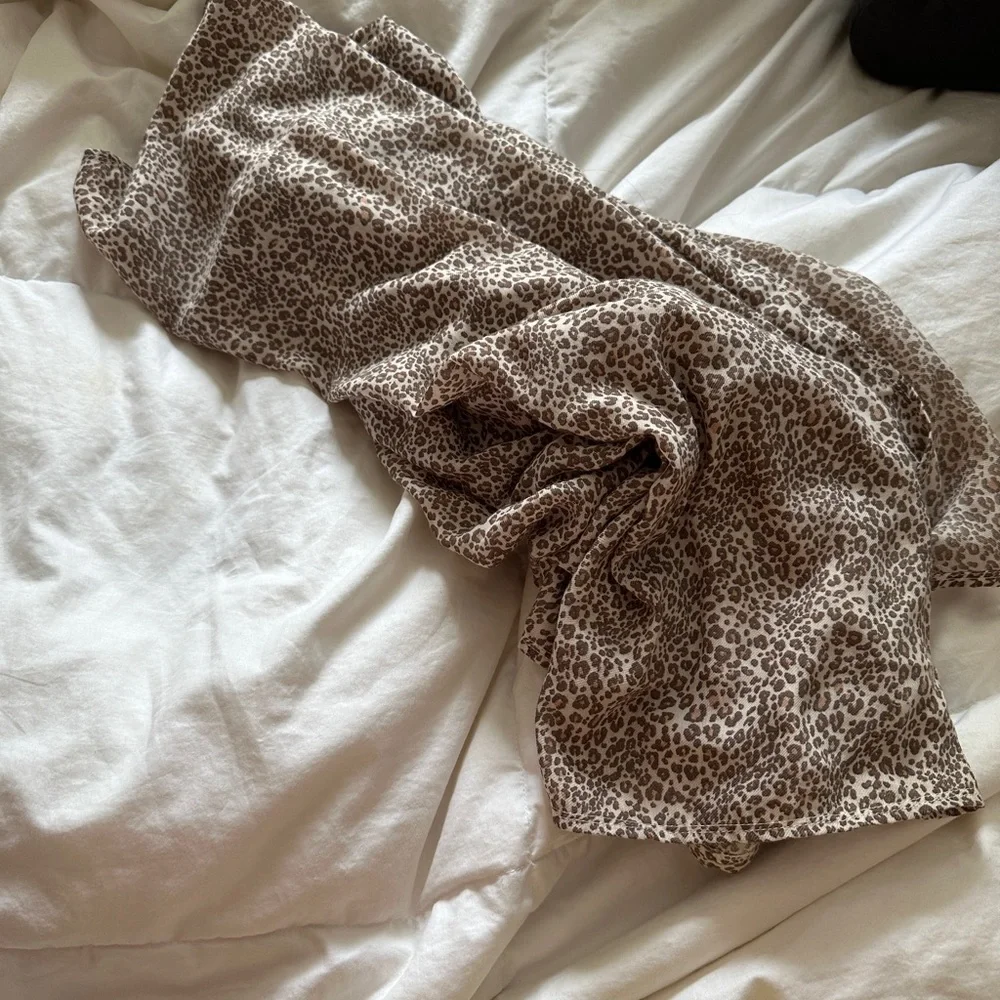 American Eagle Leopard Print Large Versatile Scarf